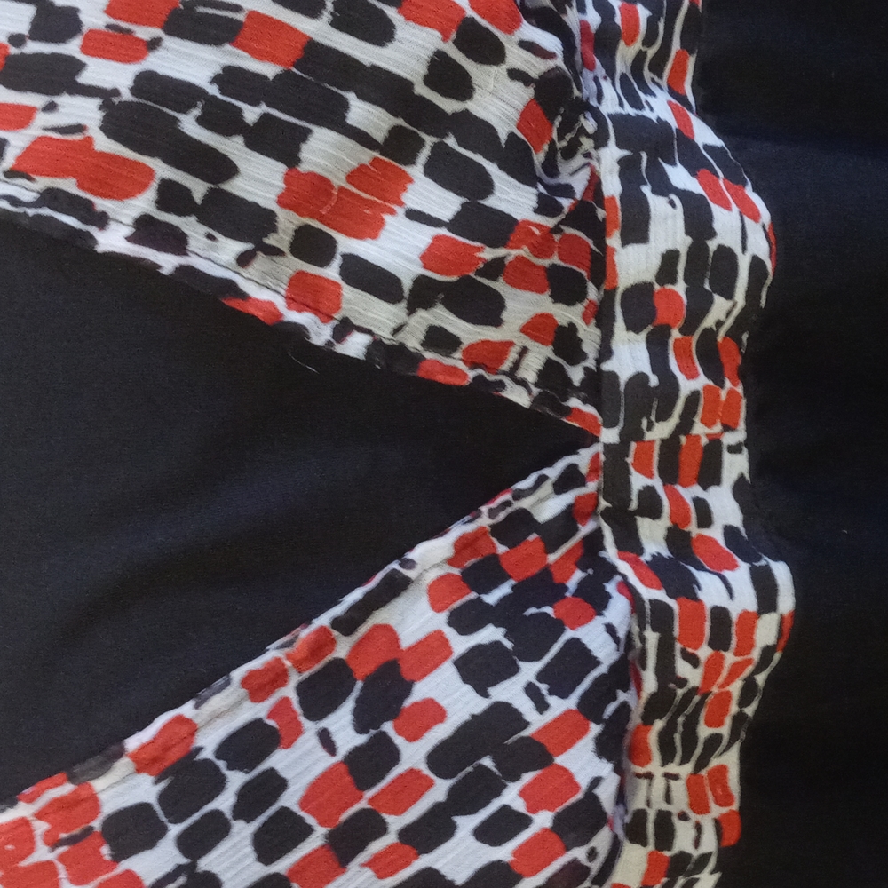 SOLD-Studio 1940 Red and black top size 16 - Picture 3 of 5